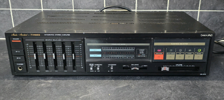 Fisher Stereo Amplifier "read"