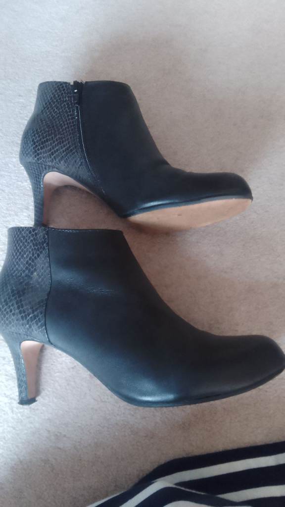 Clarks Women's Black Ankle Boots for Sale - Size 6.5