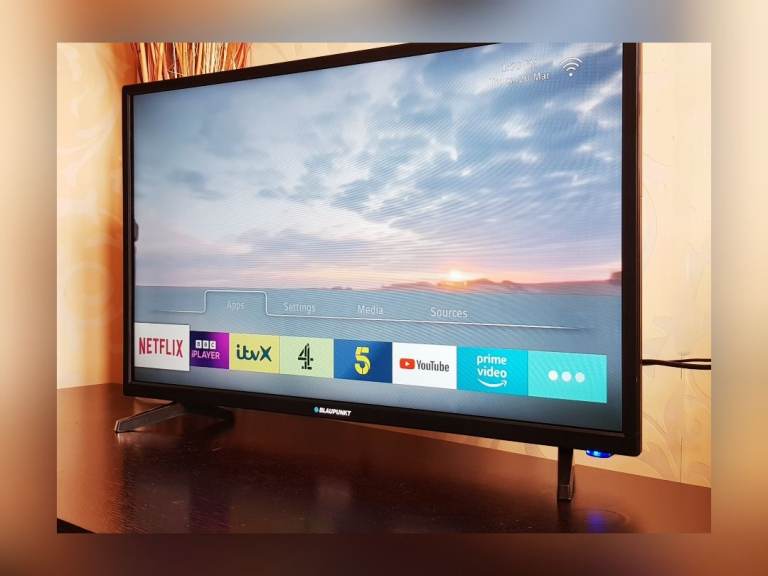 32 Smart Netflix LED TV - YouTube Prime