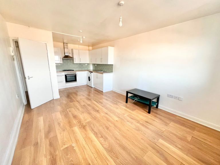 1 Bedroom Flat to Rent – Downs Road, Luton, LU1 