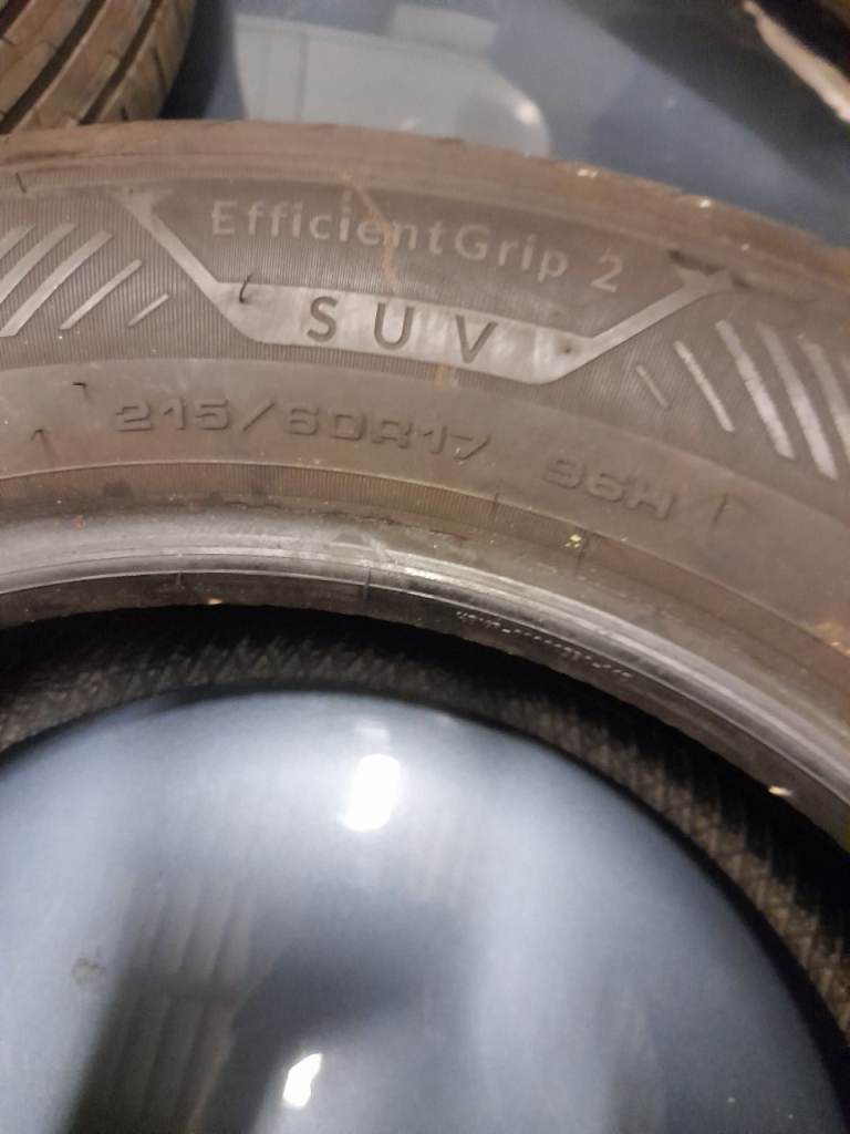 215 60 17 Goodyear car tyre