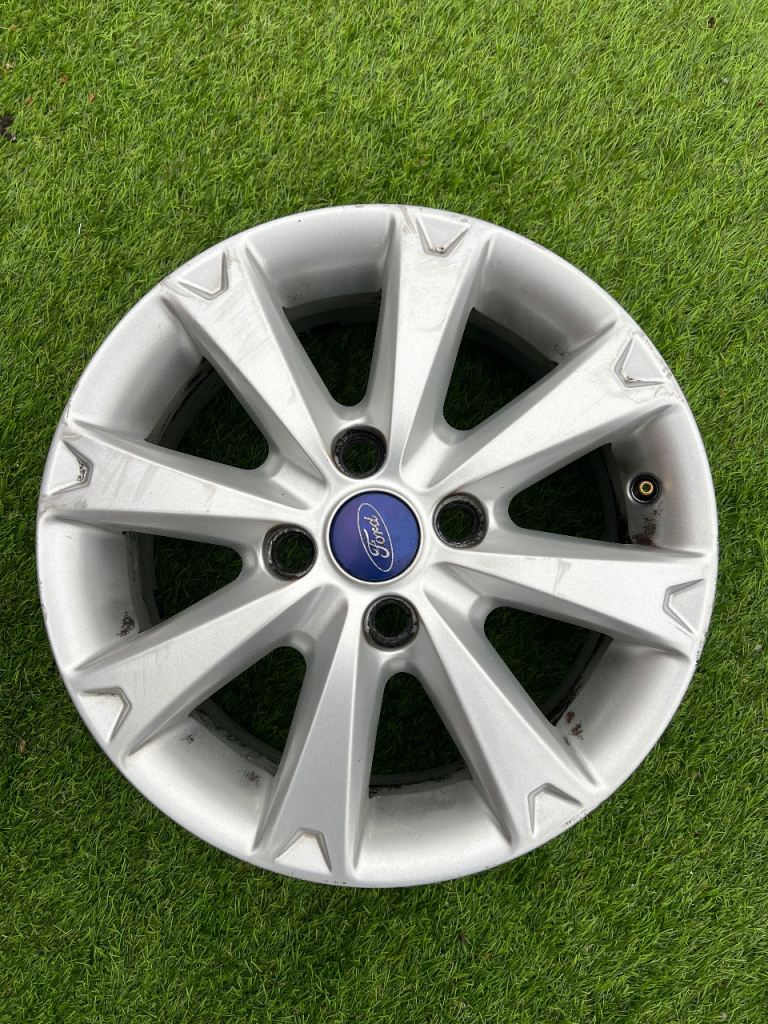 FORD FIESTA ZETEC MK7 15 Alloy Wheel Condition Good