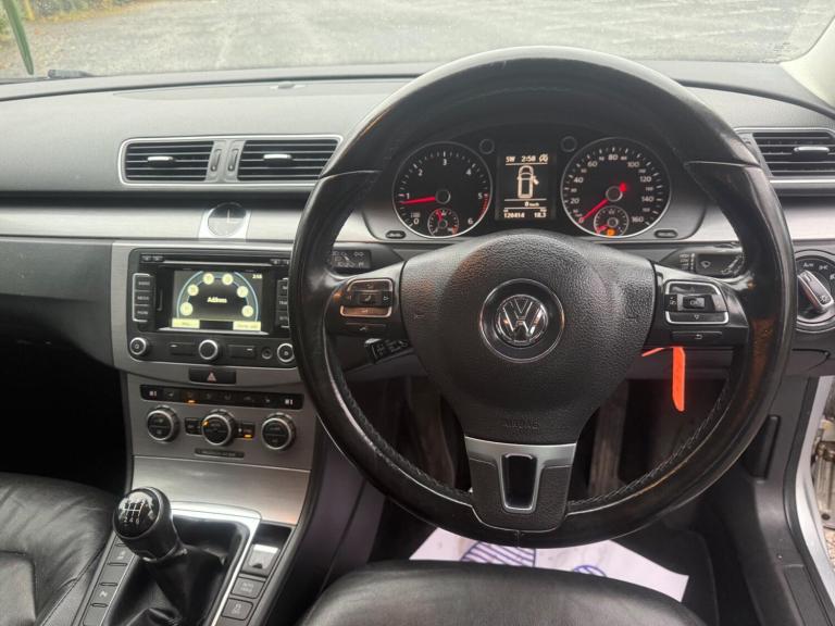 2014 Volkswagen Passat 1.6 TDI BlueMotion Tech Executive Euro 5 (s/s) 5dr ESTATE Diesel Manual