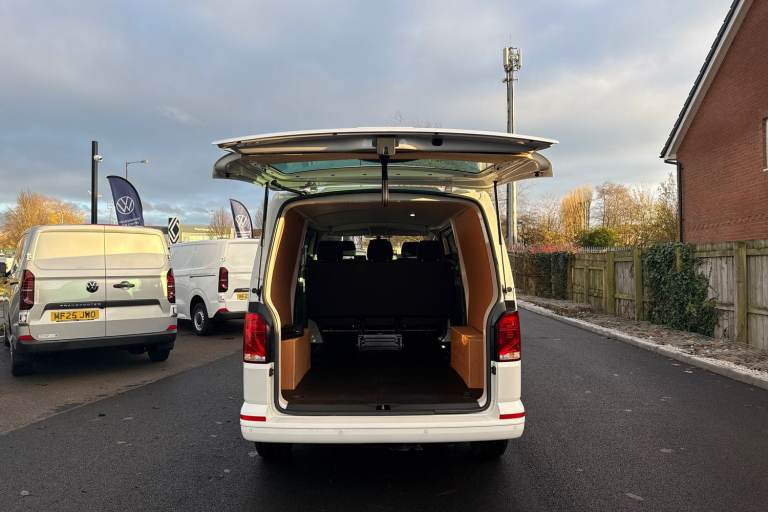 2024 Volkswagen Transporter 2.0 TDI 150 Highline Kombi Van DSG WINDOW VAN DIESEL Automatic