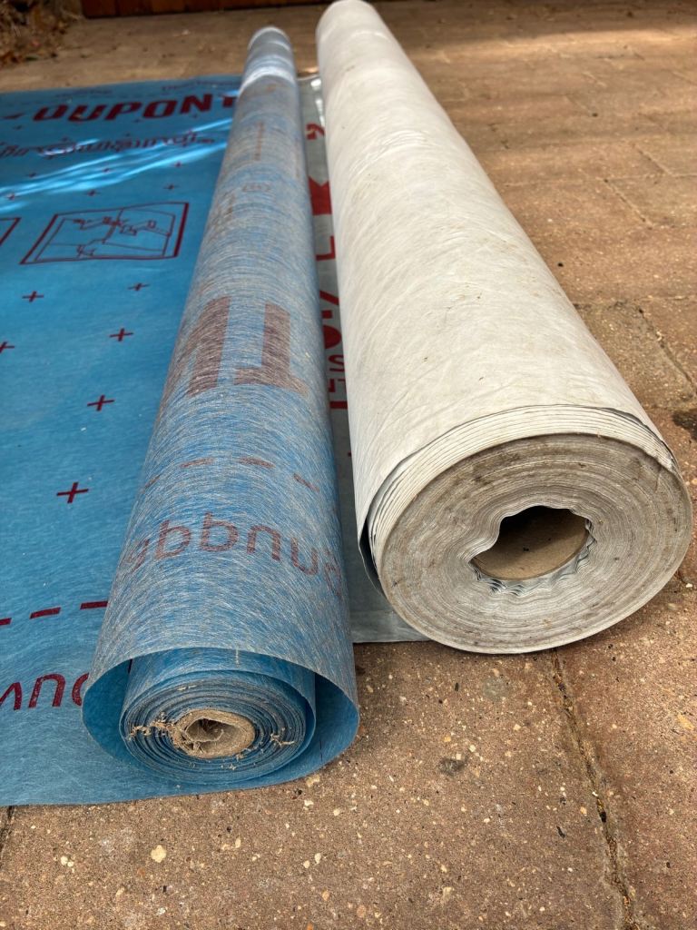 Tyvek Housewrap 60m+. Dupont Airguard Blue membrane, approx half roll. £70.