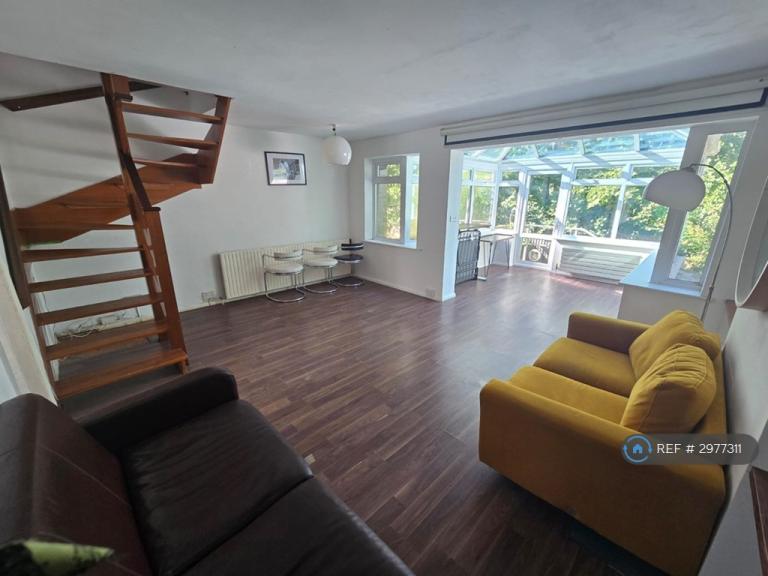 4 bedroom house in Hillyfield, Lewes, BN7 (4 bed) (#2977311)