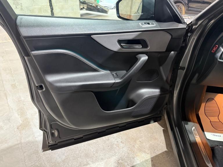 2017 Jaguar F-Pace 2.0 D180 R-Sport SUV 5dr Diesel Auto AWD Euro 6 (s/s) (180