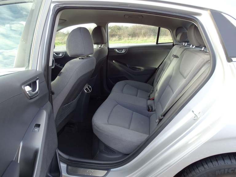 2022 Hyundai IONIQ 1.6 h-GDi Premium DCT Euro 6 (s/s) 5dr HATCHBACK Petrol/Electric Hybrid Automatic