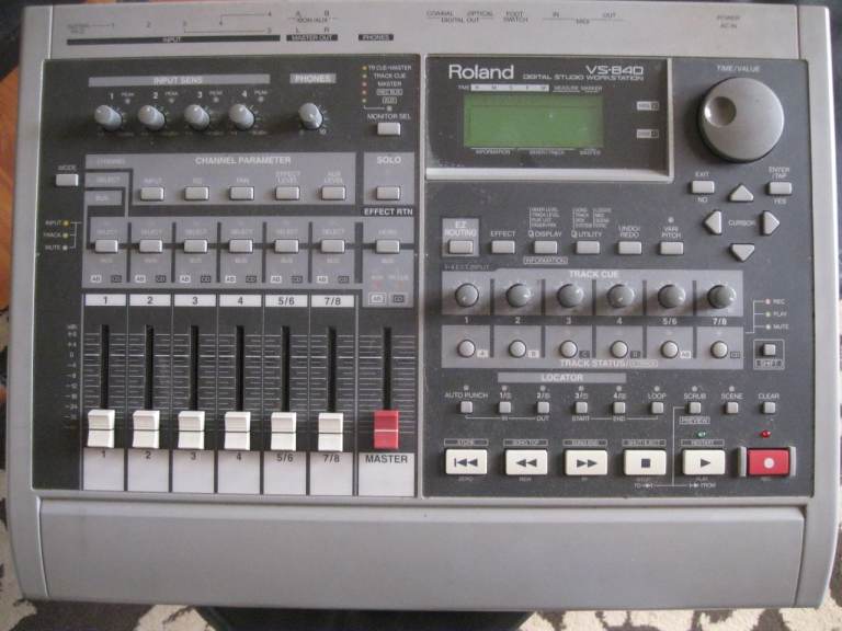 Roland VS840 Digital Recorder