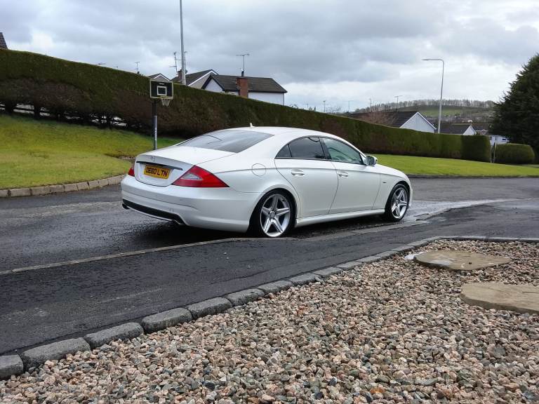 White Mercedes-Benz CLS Class – Good Condition