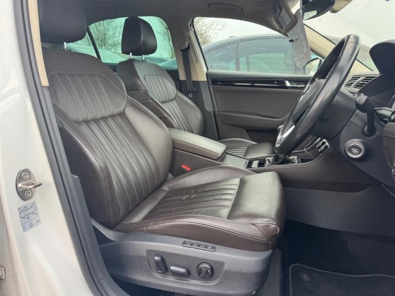 2016 Skoda Superb 2.0 TDI CR Laurin + Klement 5dr HATCHBACK DIESEL Manual