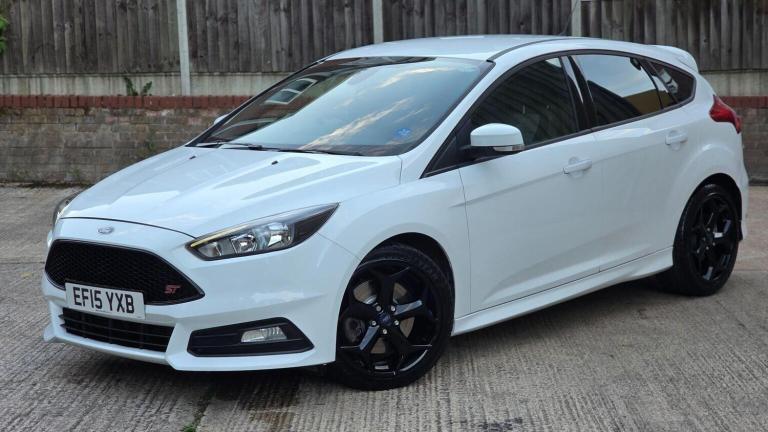 FORD FOCUS 2.0T EcoBoost ST-2 Euro 6 (s/s) 5dr 2015
