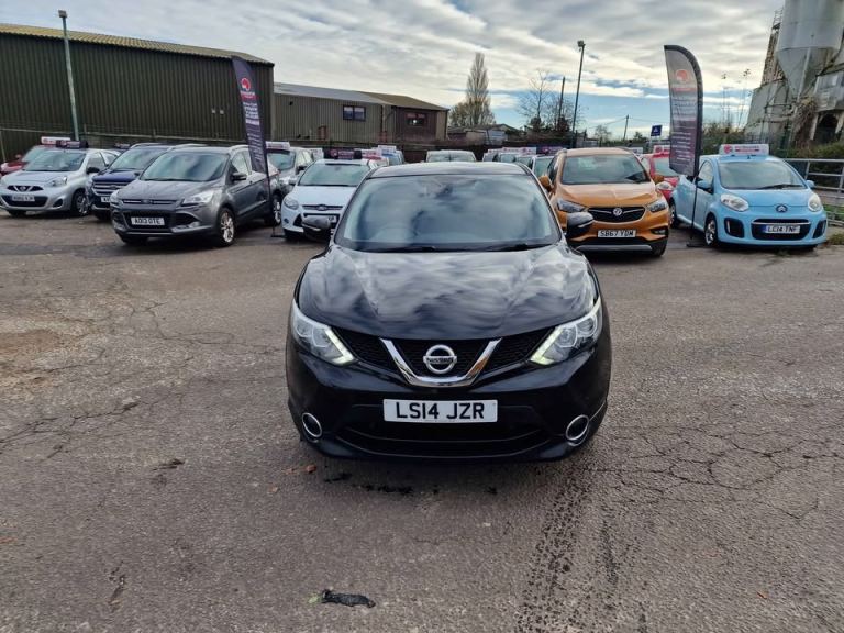 2014 Nissan Qashqai 1.6 dCi Acenta Premium 5dr HATCHBACK Diesel Manual