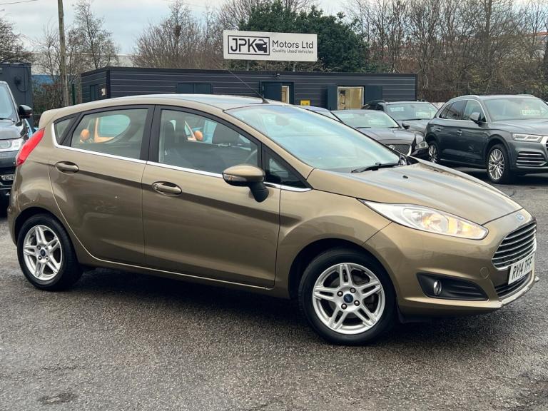 2014 Ford Fiesta 1.6 Zetec Powershift Euro 5 5dr HATCHBACK Petrol Automatic