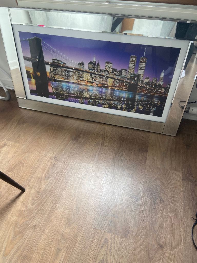 Nee York picture with mirrored frame