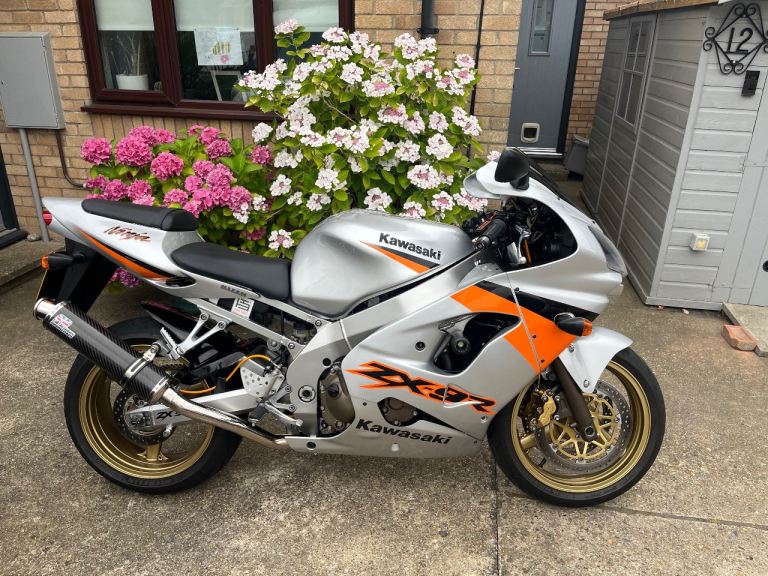 Kawasaki Zx9r f2p