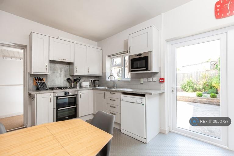 6 bedroom house in Innox Road, Bath, BA2 (6 bed) (#2850727)