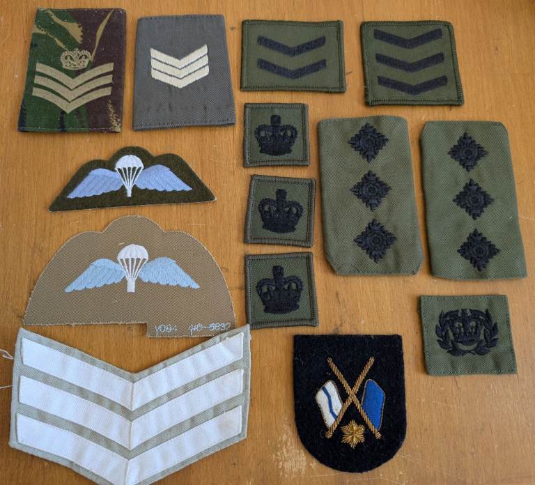 Job Lot British Army Cloth Rank Patches/Badges Plus 2 x Parachute Regiment Wings
