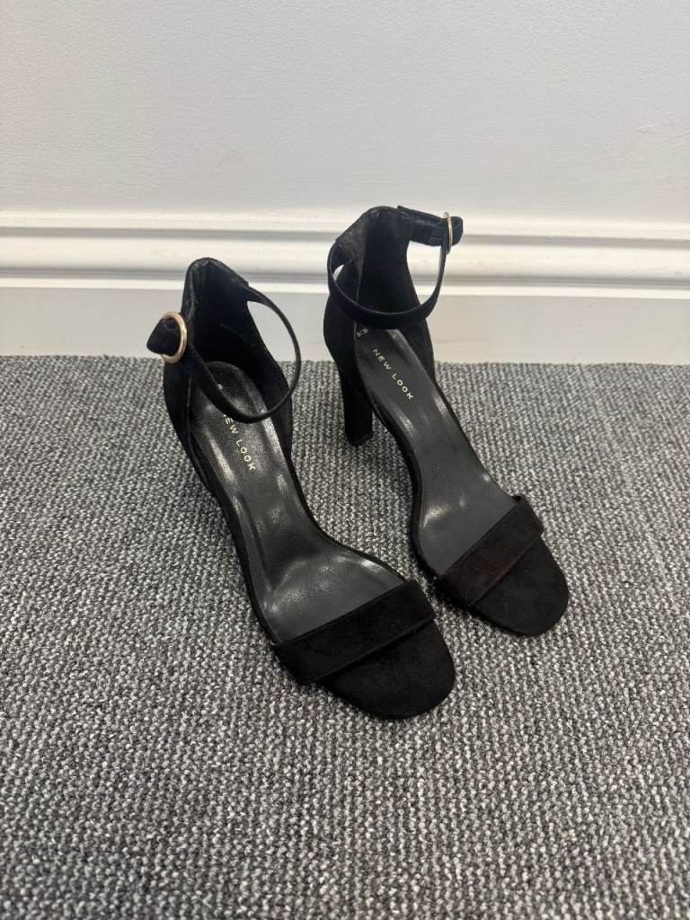 New Look Wide Fit Black Faux Suede Single Strap Sandals