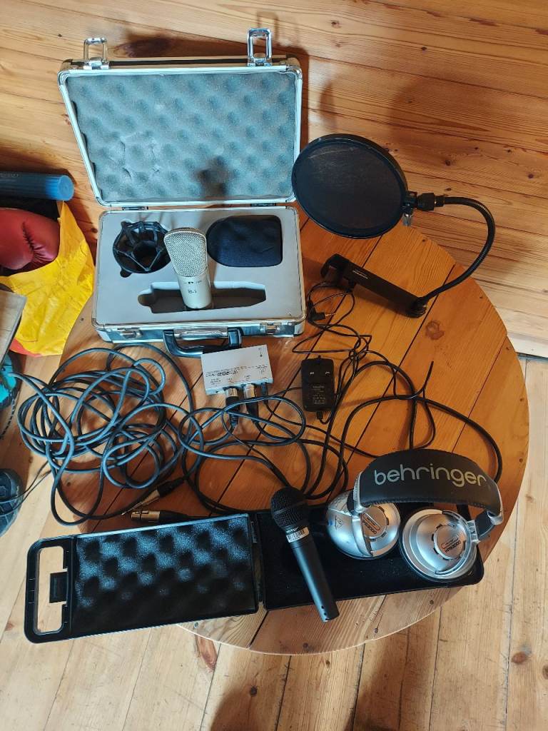 BEHRINGER B1 CONDENSER MIC with accessories 