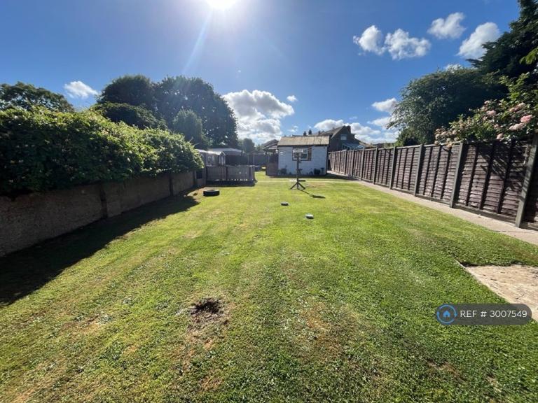 2 bedroom house in Fairlee Road, Newport, PO30 (2 bed) (#3007549)
