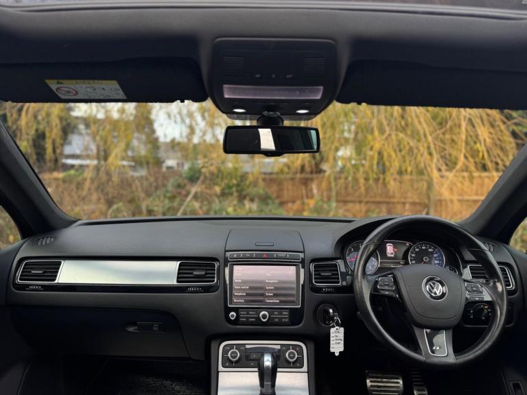 2016 Volkswagen Touareg 3.0 TDI V6 BlueMotion Tech R-Line Tiptronic 4WD Euro 6 (s/s) 5dr ESTATE D...