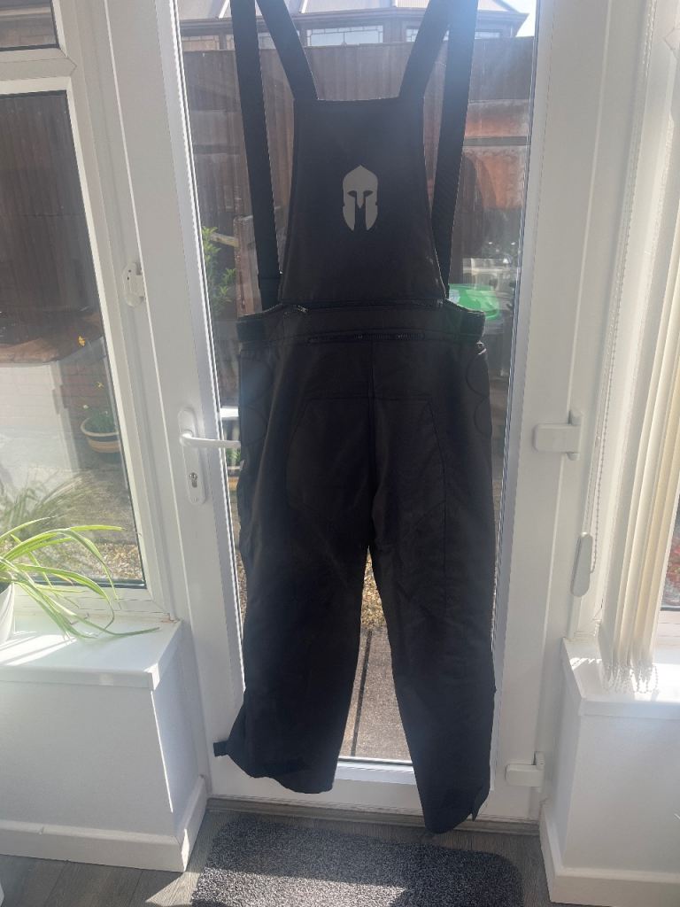XL black bib padded trousers 