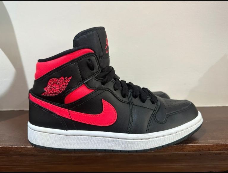Nike Air Jordan 1 Mid Trainers – Black and siren Red, UK 5.5