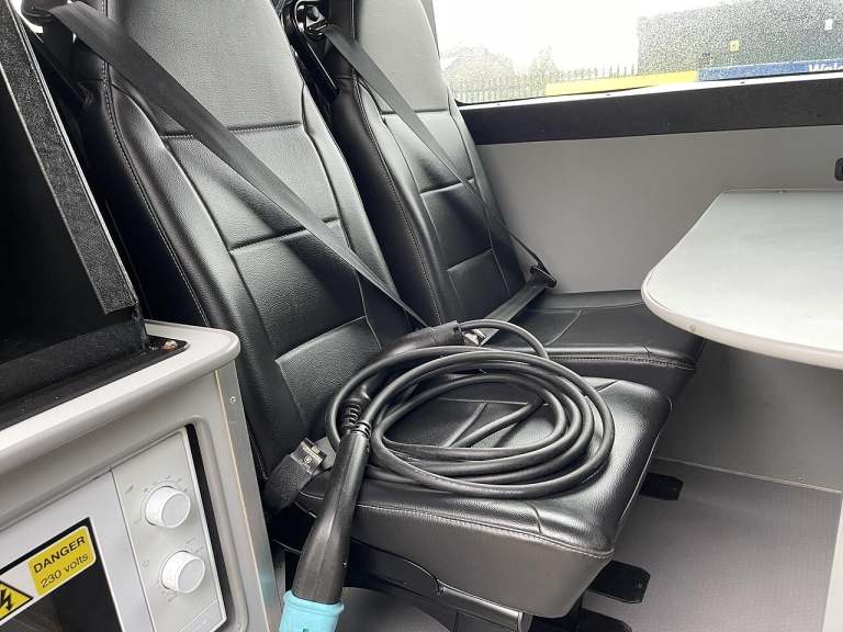 2021 Renault Master ZE 56KW FWD 3T1 L2 H2 ED MESS CREW CAB Unlisted Electric PANEL VAN Electric M...