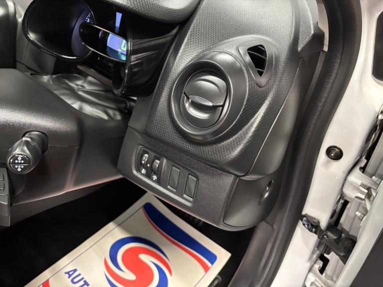 2016 Renault Clio 1.2 16V Play 5dr HATCHBACK Petrol Manual