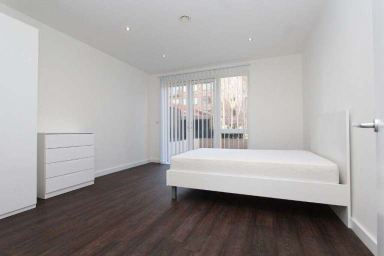 image for Double Room Available Now Couples accepted