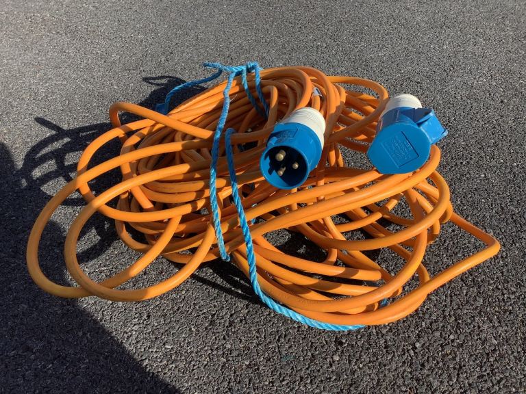 Hook up extension cable