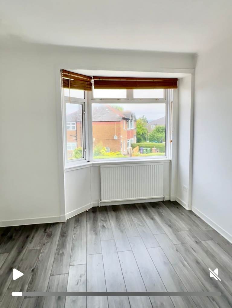 Three Bedroom Main door Flat in Cardonald near All Amenities