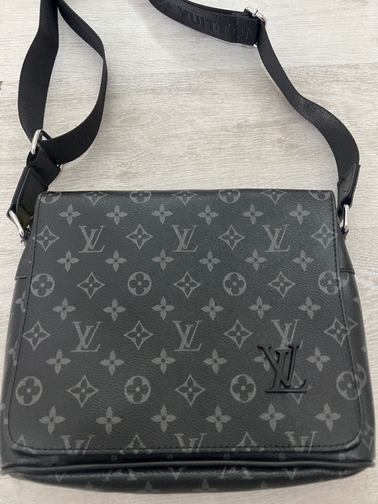 Louis Vuitton messenger bag 