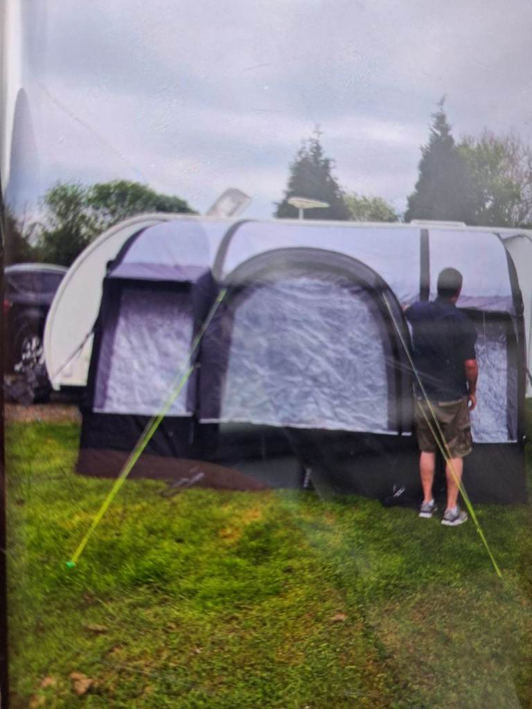 Royal Loxley 4mts Air Awning