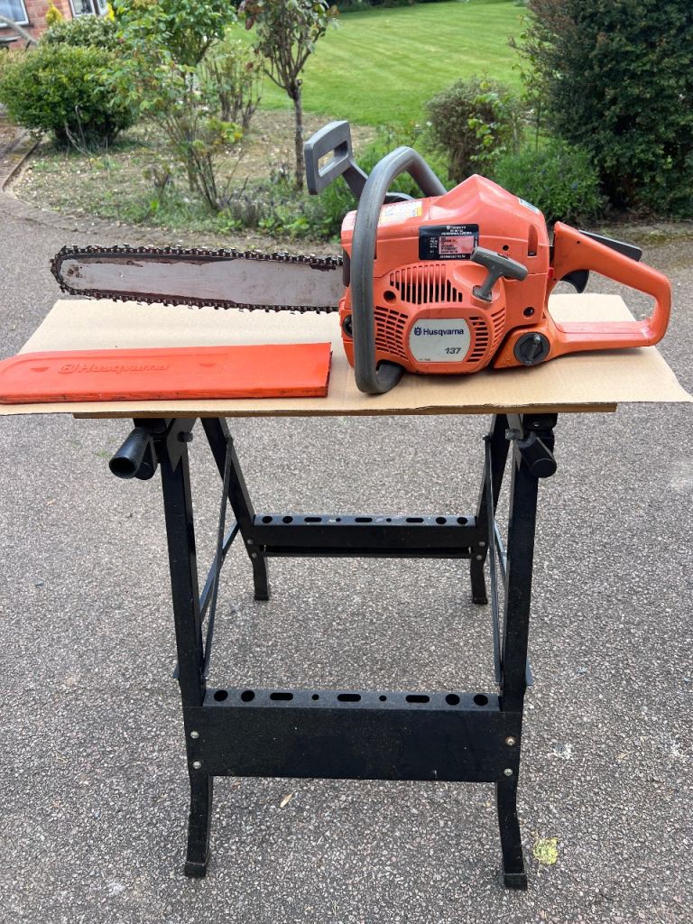 Husqvarna 137 chainsaw 