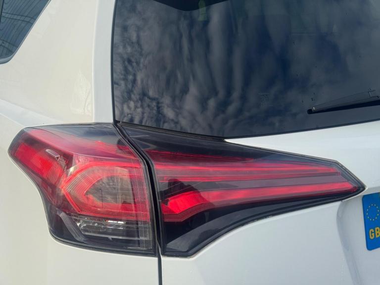 2017 Toyota RAV4 2.0 D-4D Business Edition TSS 5dr 2WD ESTATE DIESEL Manual