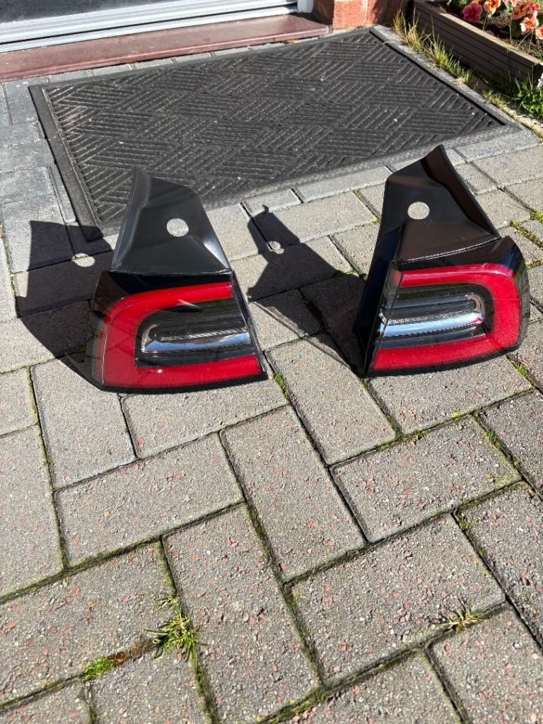Tesla Model 3 Left & Right Outer Rear LED Tail Light Brake Lamp UK 2017-2023