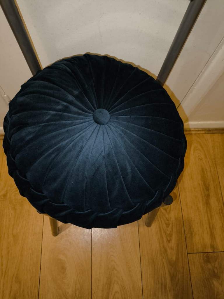 Round Cushion