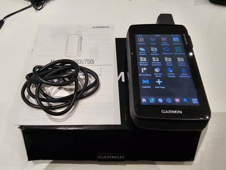 Garmin Montana 700i Rugged GPS Touchscreen Navigator with inReach® Technology