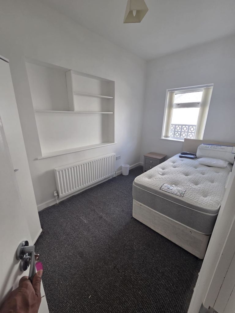 Room to rent 