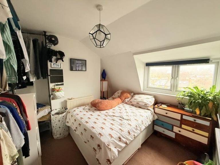LEEDS DSS UC LCW PIP BENEFITS DOUBLE ROOM