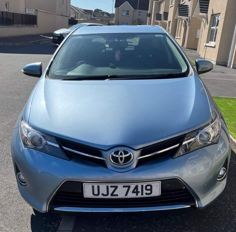 2013 Petrol 1.6 Toyota Auris Sky Blue 