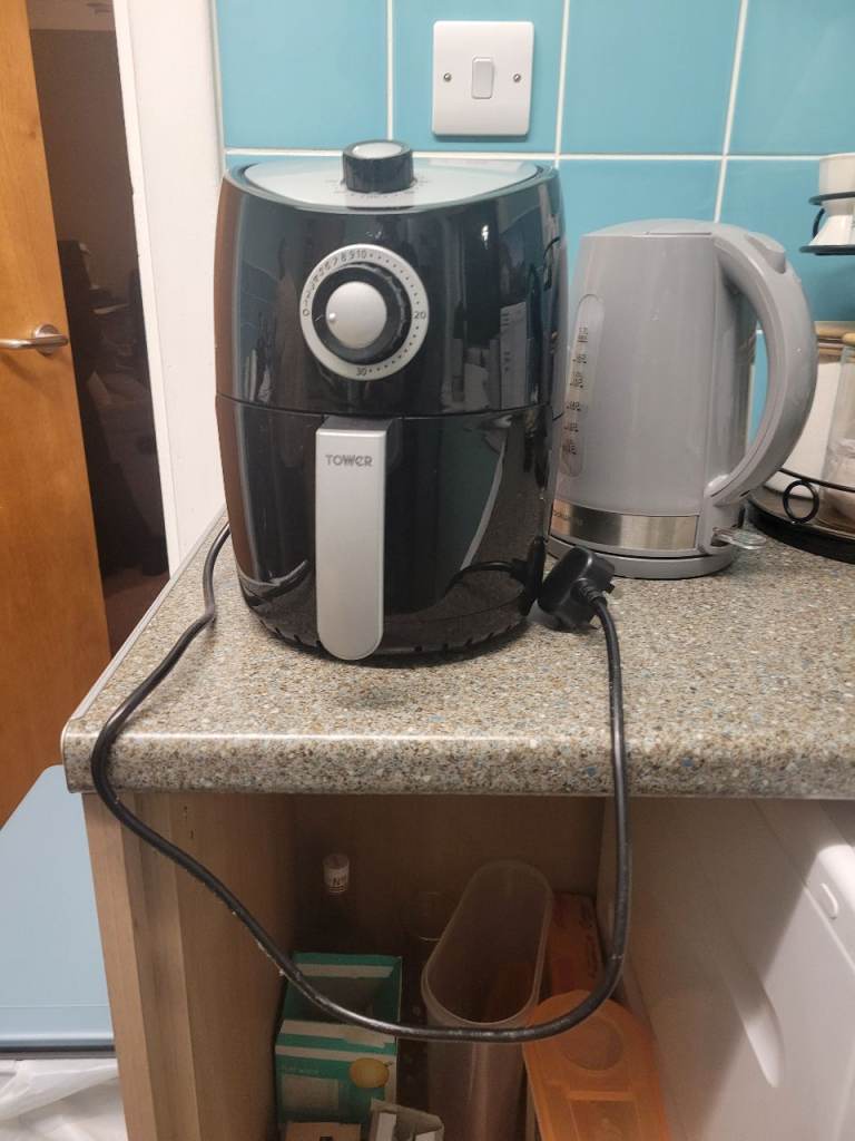 Tower 2.2L air fryer, grab a bargain! 