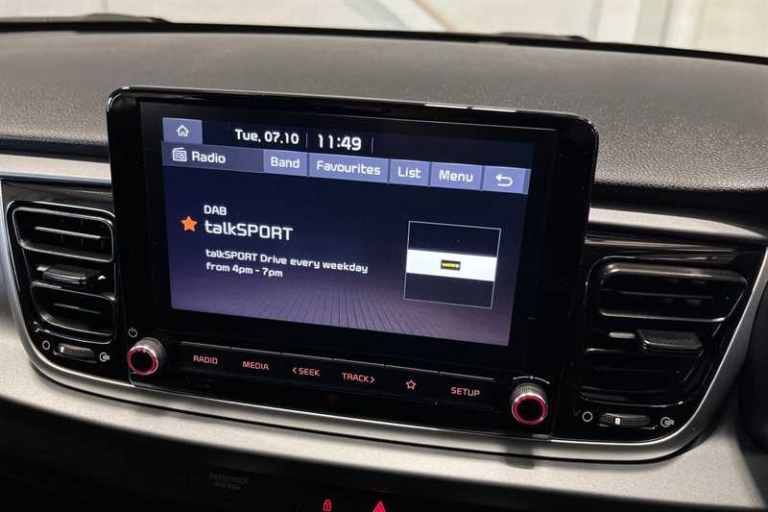 2022 Kia Rio 1.0 T-GDi 2 Hatchback 5dr Petrol DCT Euro 6 (s/s) (99 bhp) Hatchback Petrol Automatic