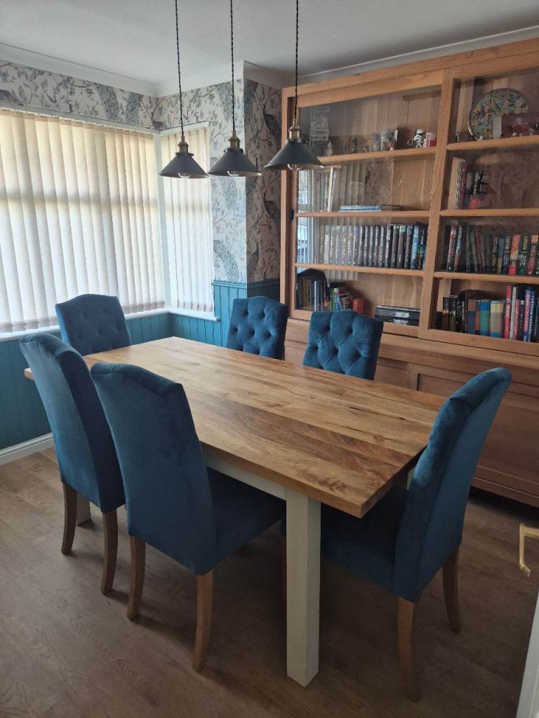 Dining Table with 6 Chairs