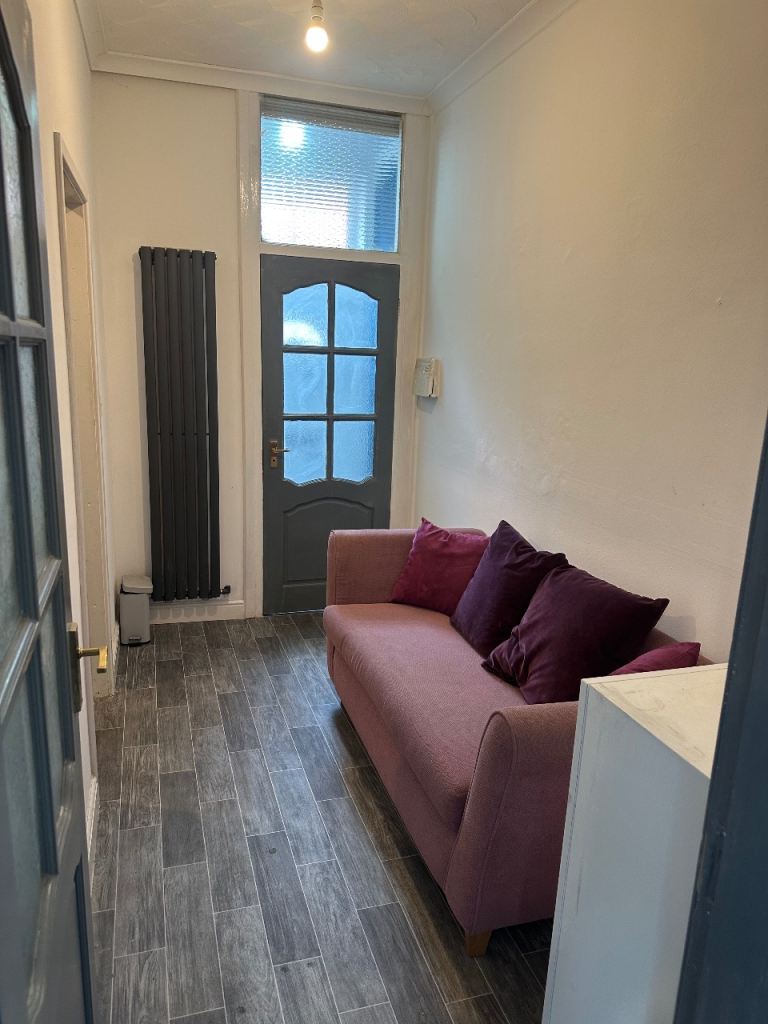 Mid terrace with 3 Bedroom and 2 Bathrooms