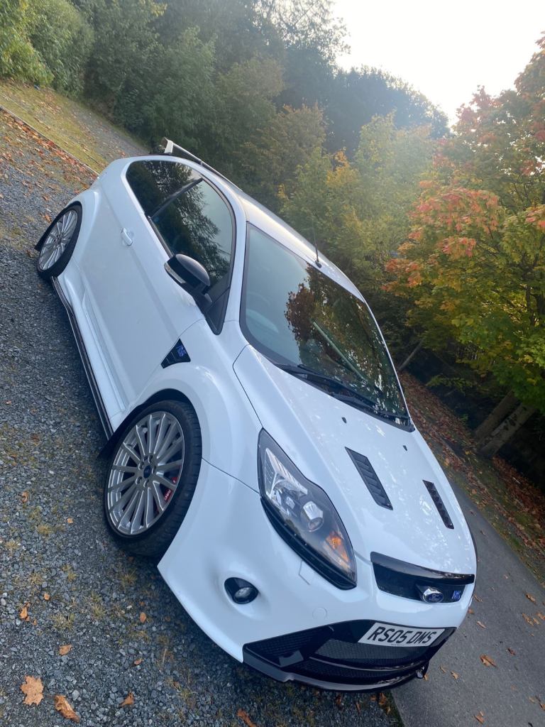 FOCUS RS FROZEN WHITE