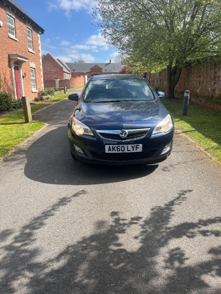 Vauxhall, ASTRA, Hatchback, 2010, Manual, 1686 (cc), 5 doors