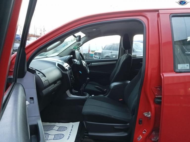 ISUZU D-MAX 2.5 TD Fury Red Manual Diesel 2016
